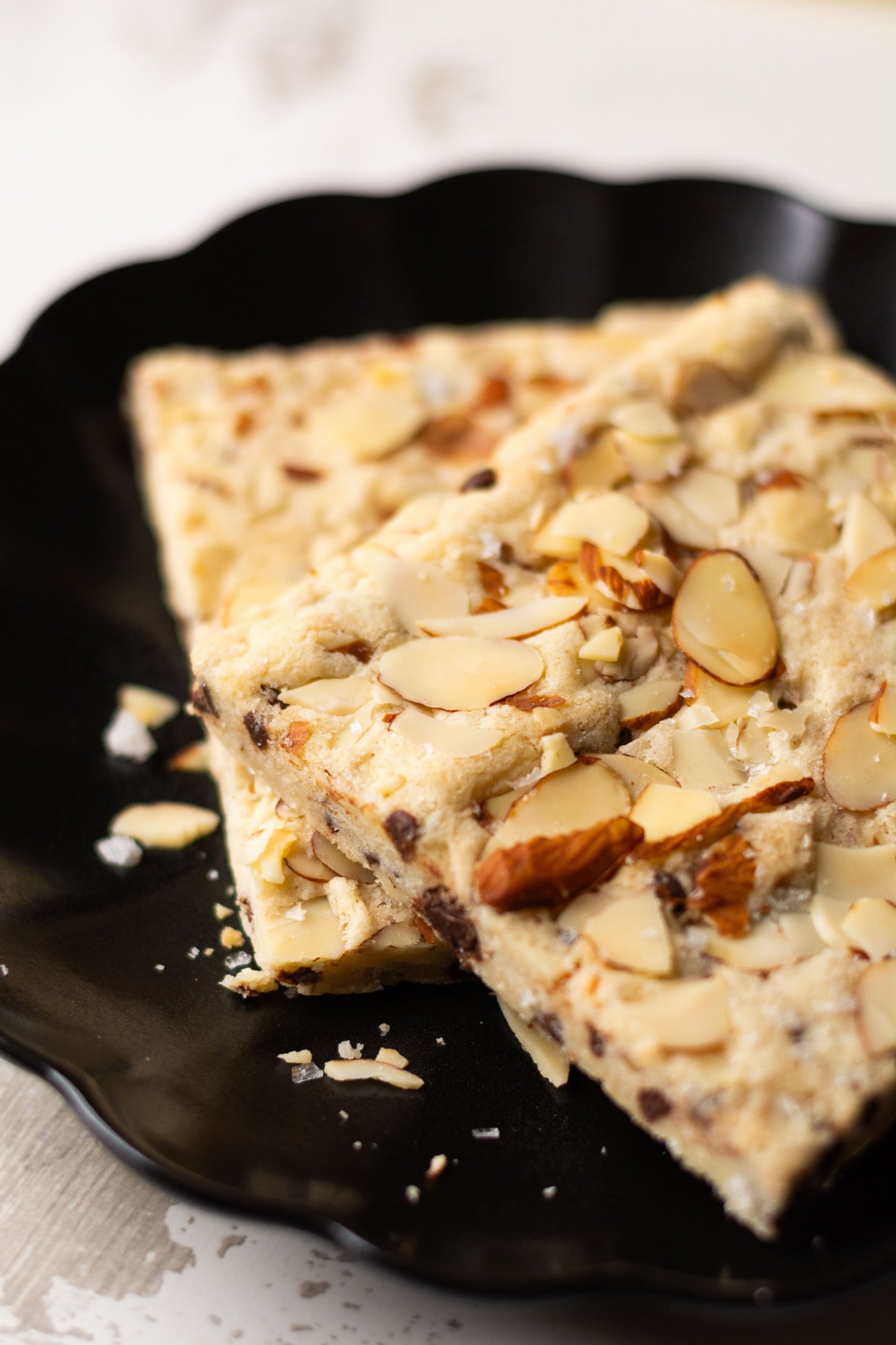 Almond & Chocolate Chip Cookie Bark
